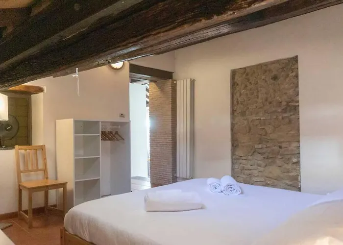 Domus Tempio Deluxe, Centro *